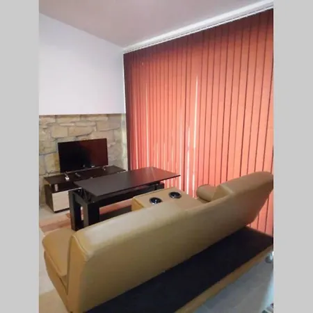 Apartment The White House